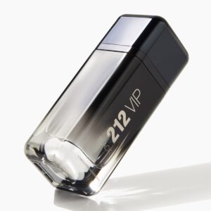 CAROLINA HERRERA 212 VIP BLACK